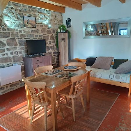Petit Gite Cocoon Ty Bihan Ar Feunteun Scrignac Exterior foto