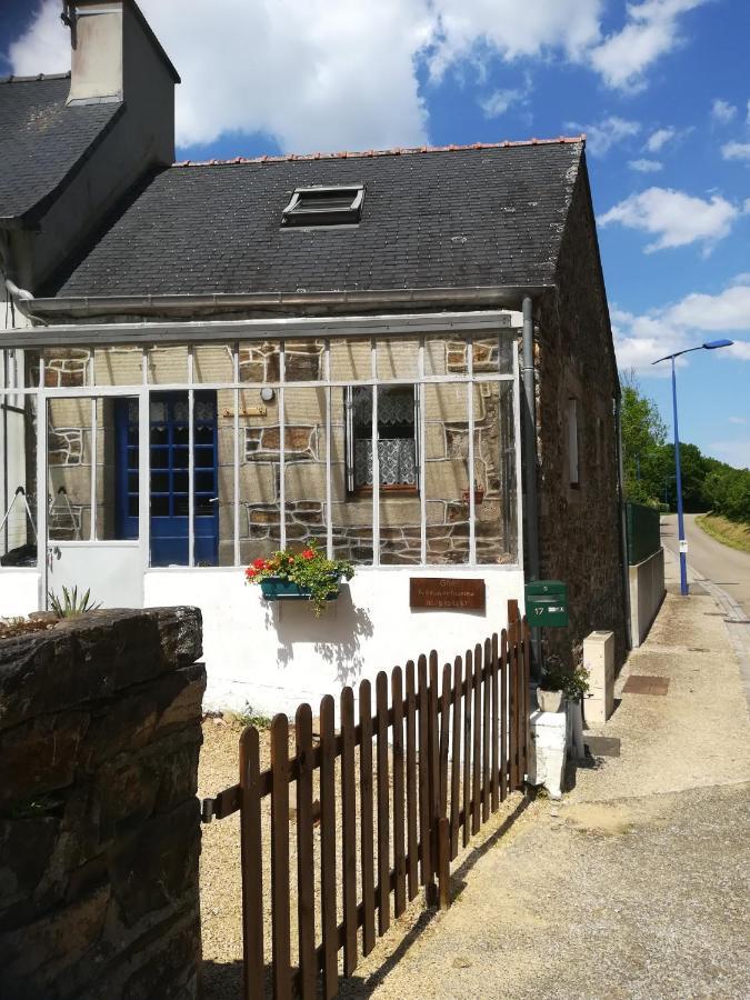 Petit Gite Cocoon Ty Bihan Ar Feunteun Scrignac Exterior foto