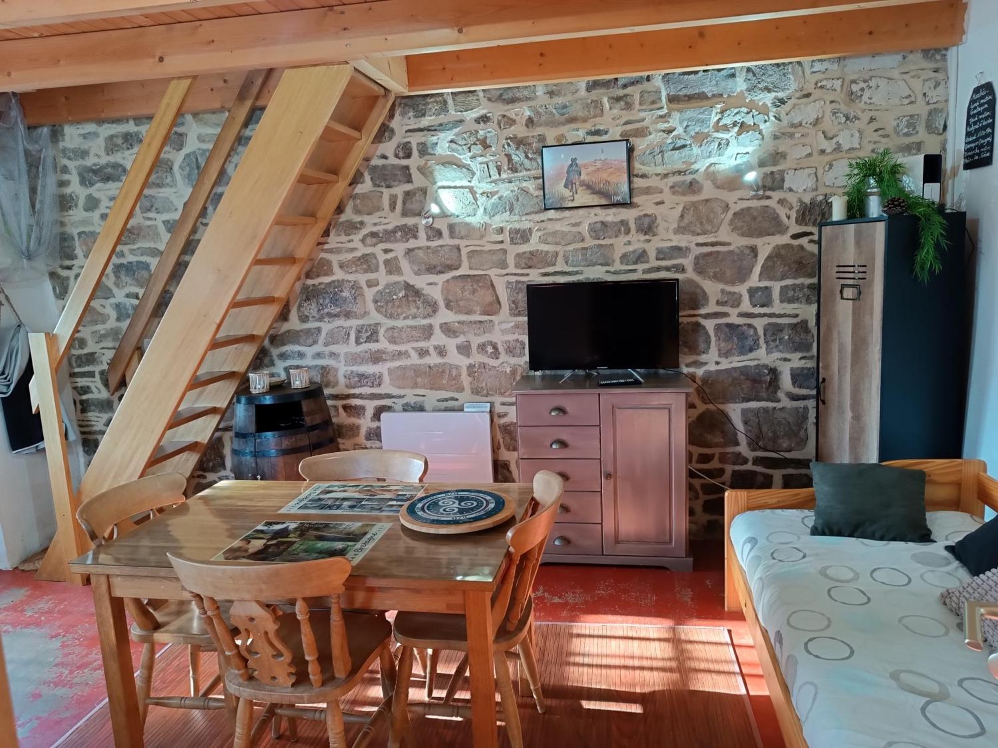 Petit Gite Cocoon Ty Bihan Ar Feunteun Scrignac Exterior foto