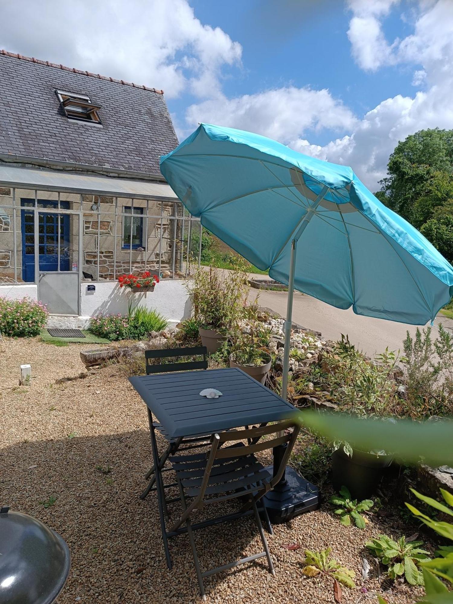 Petit Gite Cocoon Ty Bihan Ar Feunteun Scrignac Exterior foto